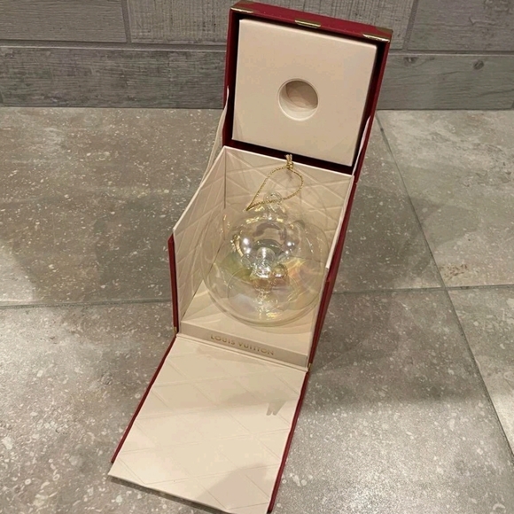 Louis Vuitton VIV glass Ornament - Picture 3 of 4